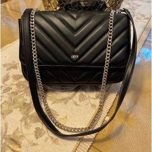 -DKNY Shoulder and crossbody bag🖤 (NWOT)